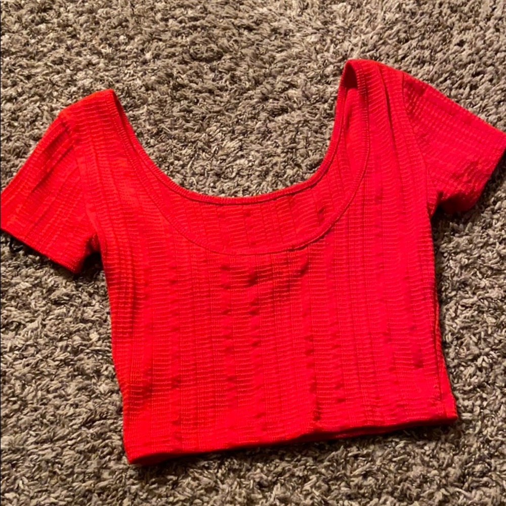 Red crop top - Picture 2 of 2